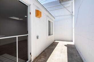 939 Turquoise St in San Diego, CA - Building Photo - Building Photo