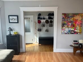 15 Parkton Rd, Unit 3 in Boston, MA - Foto de edificio - Building Photo