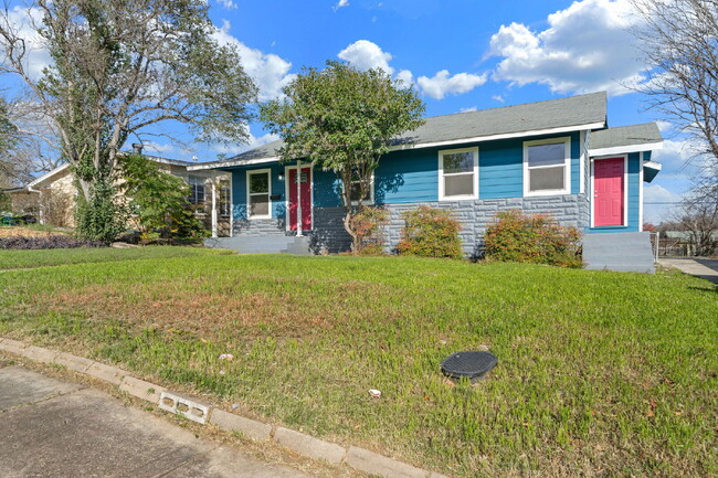 151 Morningview Dr in San Antonio, TX - Building Photo - Building Photo