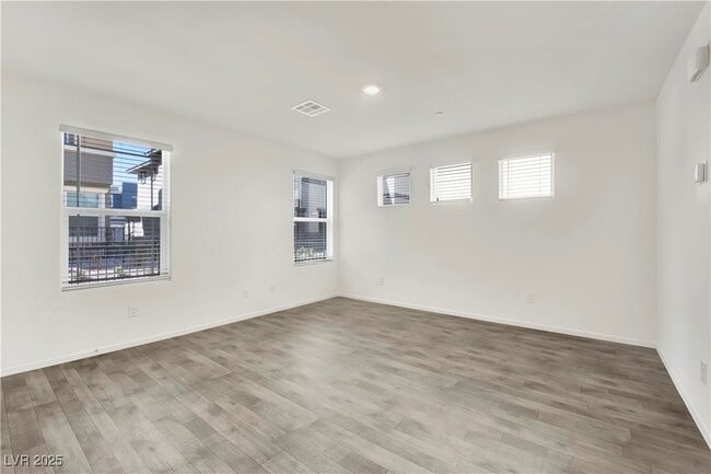 property at 1133 Scarlet Sparrow St