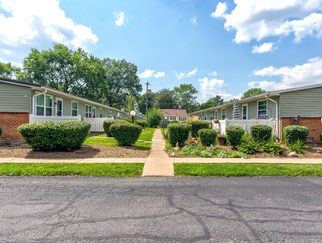 Barbara Lane Apartments in Ashland, OH - Building Photo - Building Photo