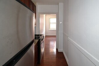 547 W Surf St in Chicago, IL - Foto de edificio - Building Photo