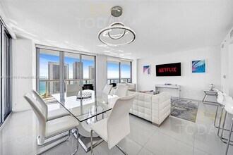 2600 E Hallandale Beach Blvd, Unit T2902 in Hallandale Beach, FL - Building Photo - Building Photo