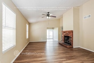 4545 N 67th Ave in Phoenix, AZ - Foto de edificio - Building Photo