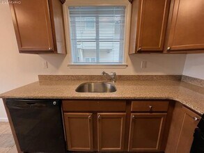 40 Corchaug Ave in Port Washington, NY - Building Photo - Building Photo