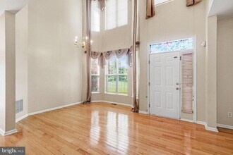 445 Tuvira Ln in Cherry Hill Township, NJ - Foto de edificio - Building Photo