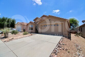 579 W Tara Danette Dr in Tucson, AZ - Building Photo - Building Photo