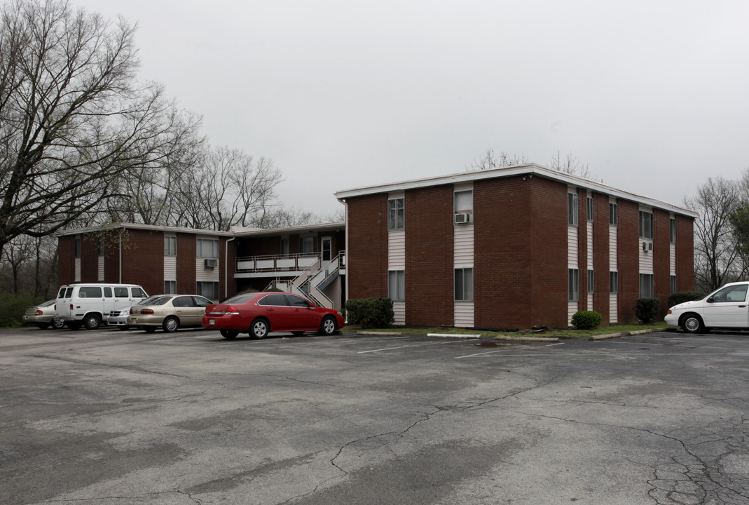 Views at Kinley in Columbia, TN - Building Photo