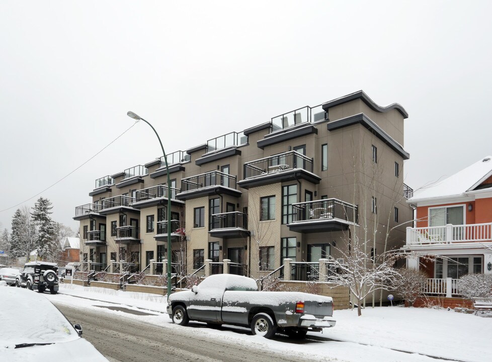 540 21st Ave SW in Calgary, AB - Building Photo