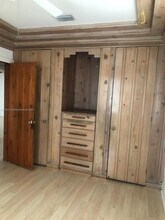 1100 SW 10th St-Unit -1100 in Miami, FL - Building Photo - Building Photo