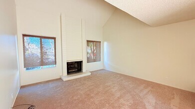 1092 Melrose Ave in Alameda, CA - Building Photo - Building Photo