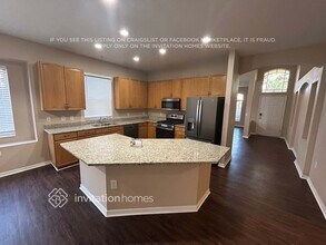 15454 Martinmeadow Dr in Lithia, FL - Foto de edificio - Building Photo