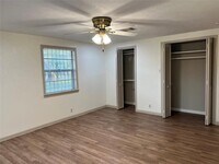 743 Yorkshire St photo'