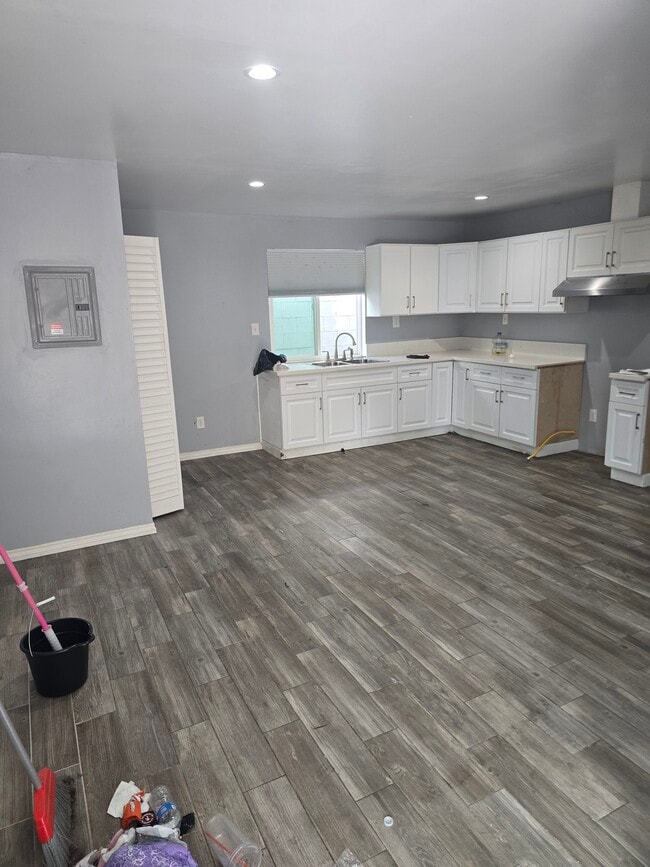 505 Harding Ave in San Fernando, CA - Building Photo - Building Photo