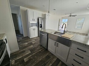 6620 Hidden Oaks Dr in North Fort Myers, FL - Building Photo - Building Photo