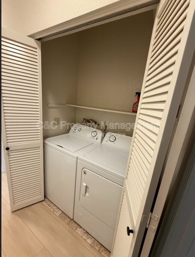 37050 Meadowbrook Common in Fremont, CA - Building Photo - Building Photo