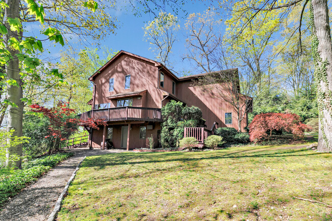 property at 350 Beaver Dam Access Rd