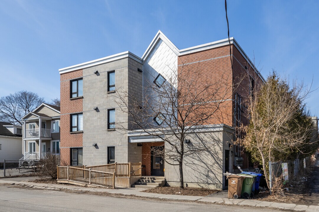 77 Lois St in Gatineau, QC - Building Photo