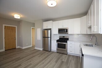 3942 N Janssen in Chicago, IL - Building Photo - Building Photo