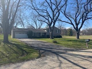 116 S Deerpath Rd in Barrington, IL - Building Photo