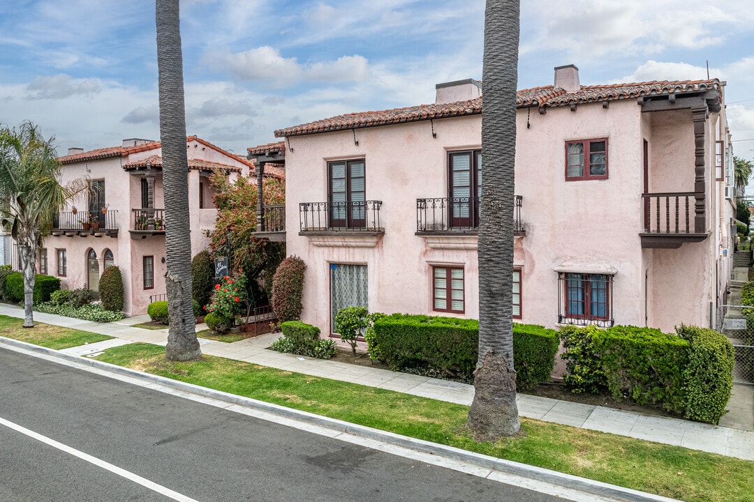 El Cordova Apartments in Long Beach, CA - Building Photo
