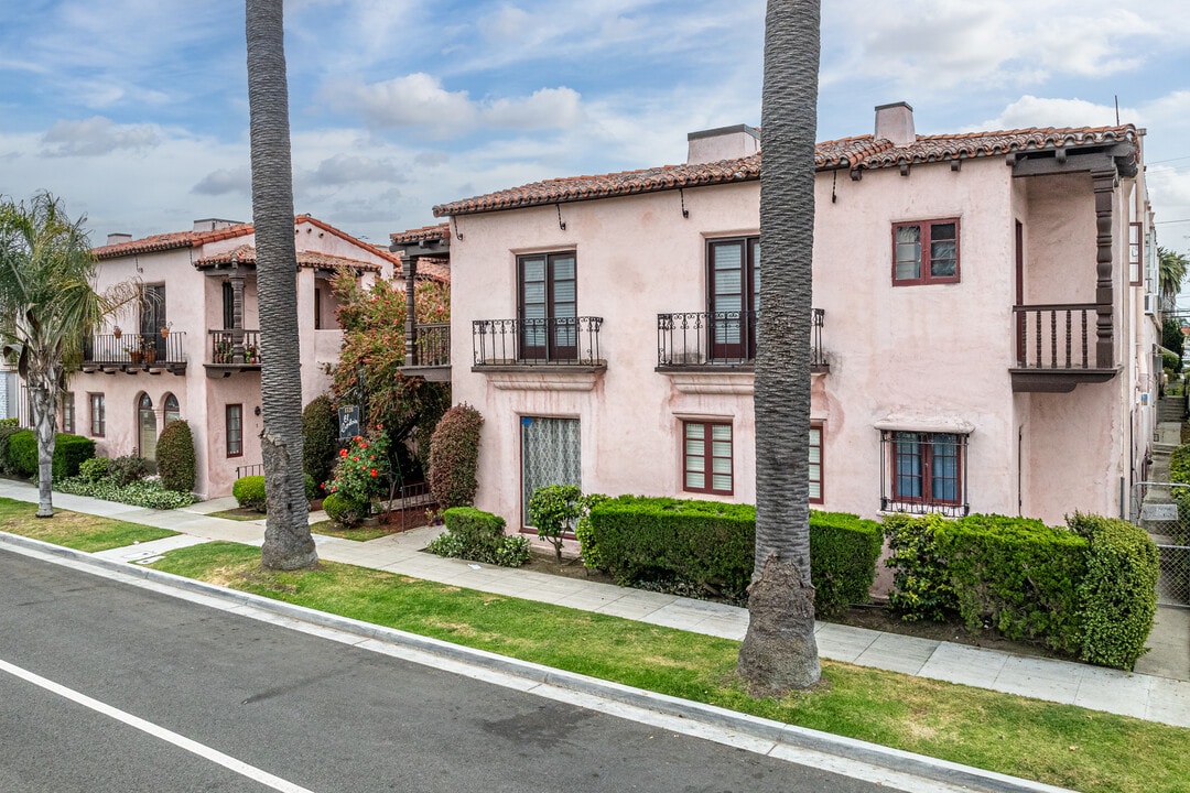 El Cordova Apartments in Long Beach, CA - Foto de edificio