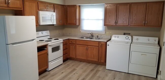 576 Sycamore Mnr, Unit 576 in Jasper, IN - Building Photo - Building Photo