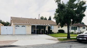 11456 Mclaren St in Norwalk, CA - Building Photo