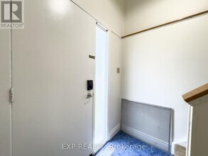 222 Castlefrank Rd in Ottawa, ON - Building Photo - Building Photo