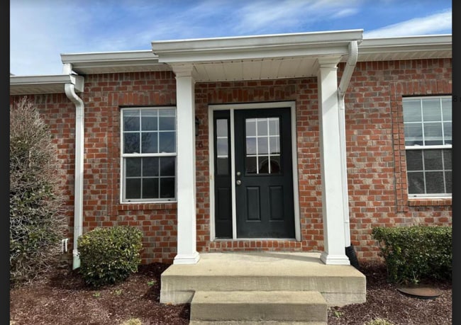 property at 1040 Charlie Daniels Pkwy