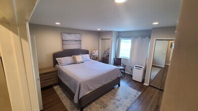1707 Pacific Coast Hwy in Hermosa Beach, CA - Building Photo - Building Photo