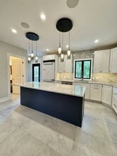 21 W Cliff St in Somerville, NJ - Building Photo - Building Photo