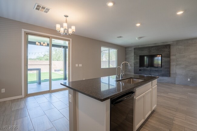 896 Bluebell Brook St in Henderson, NV - Building Photo - Building Photo