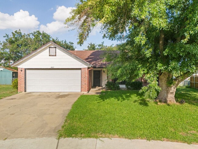 property at 4802 Canyon Cir