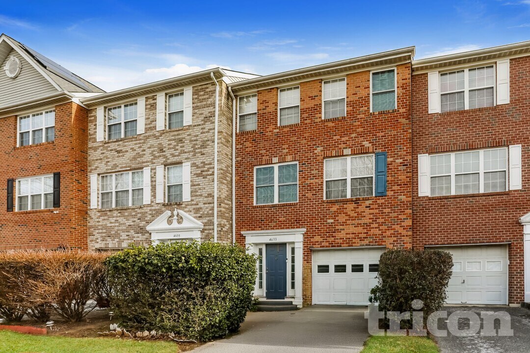 4633 Sherwood Mills Rd in Owings Mills, MD - Building Photo