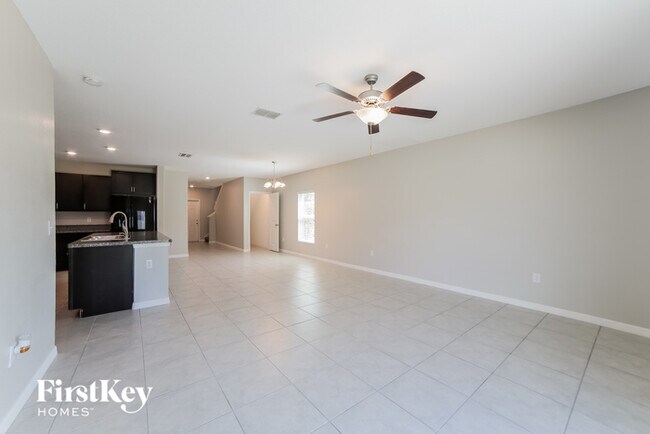 10215 Cool Waterlily Ave in Riverview, FL - Building Photo - Building Photo
