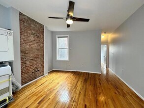 159 14th St in Hoboken, NJ - Building Photo - Building Photo
