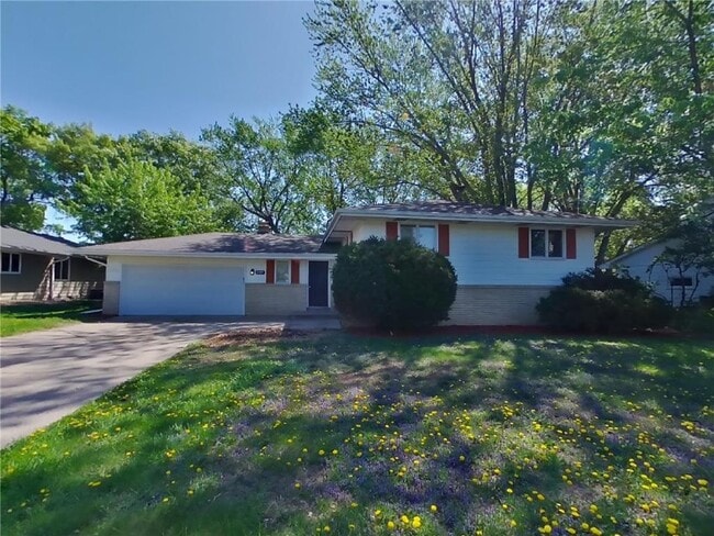 property at 1397 Pinewood Dr