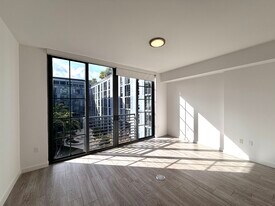 218 NW 34th St, Unit S4 in Miami, FL - Building Photo