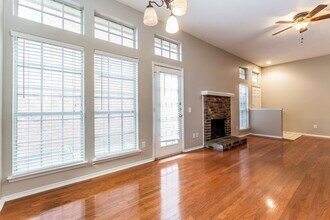 1345 Overlook Dr in Lewisville, TX - Building Photo - Building Photo