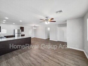 2241 W Hartford Ave in Phoenix, AZ - Building Photo - Building Photo