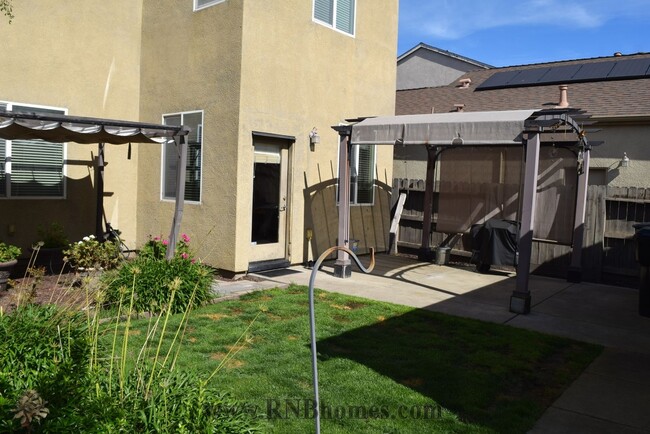 2961 Market St in Roseville, CA - Foto de edificio - Building Photo