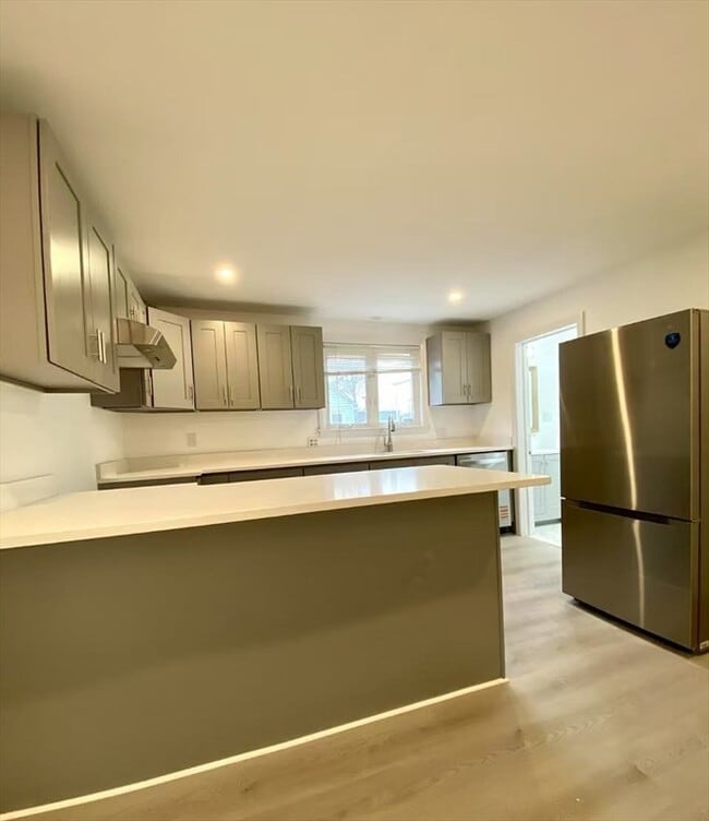 18 Howard St in Waltham, MA - Building Photo - Building Photo