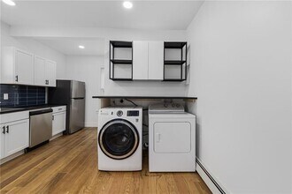 30 Cypress St in Providence, RI - Building Photo - Building Photo