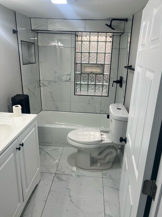 11415 S Elizabeth St in Chicago, IL - Building Photo - Building Photo