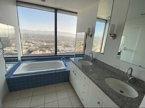 1100 Wilshire Blvd, Unit #3502 in Los Angeles, CA - Building Photo - Building Photo