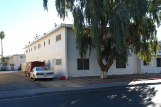 RJ Apartments in Las Vegas, NV - Building Photo - Building Photo