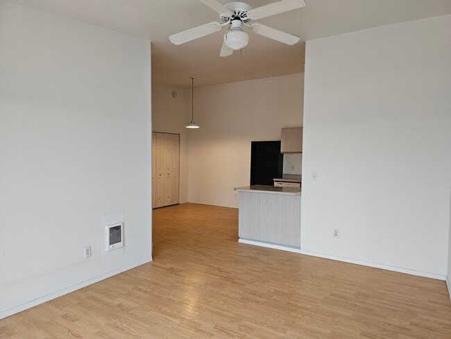 1645 NE Merman Dr-Unit -1645 NE Merman Dr. #A301 in Pullman, WA - Building Photo - Building Photo