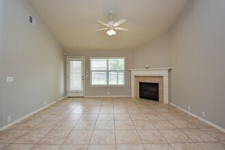 7223 Toad Hollow in Missouri City, TX - Building Photo - Building Photo