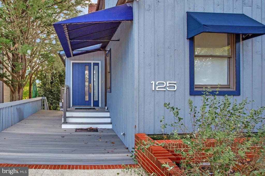 125 Island View Dr in Annapolis, MD - Building Photo